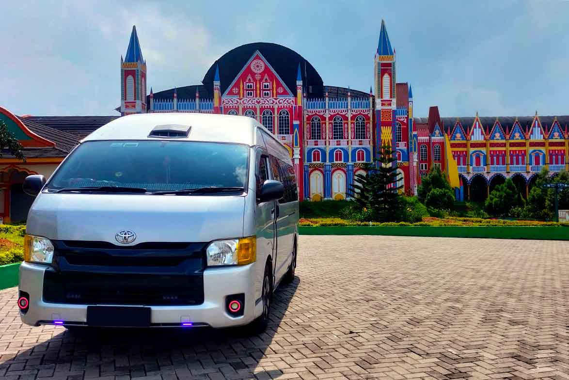 Rental Mobil Bitung Sari