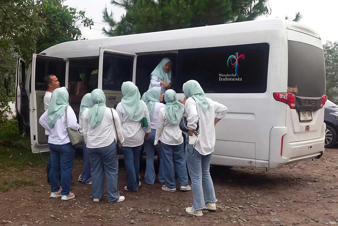 Rental Mobil Wanaherang