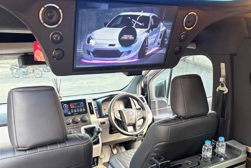 Sewa Hiace Luxury Bogor