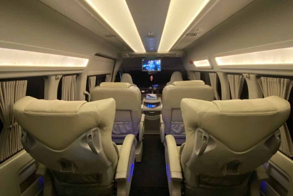 Sewa Hiace Luxury Jakarta