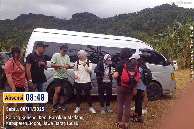 Sewa Hiace Cimuning