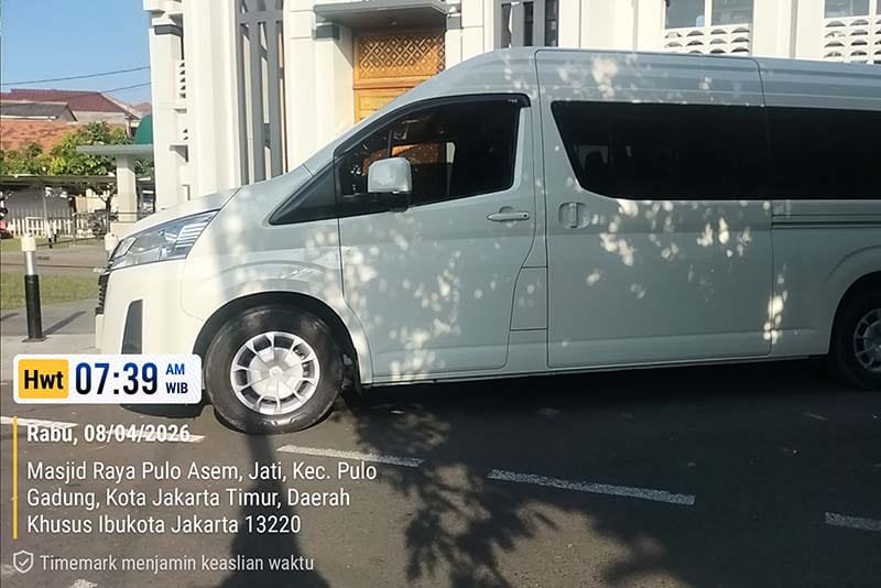 Sewa Hiace Premio Pulomas