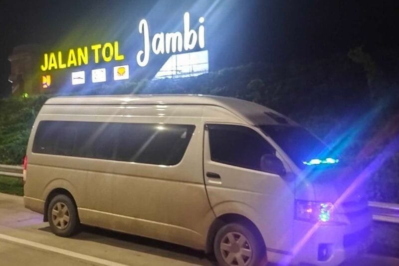 Sewa Hiace Kalisari