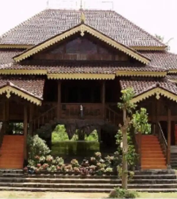 Rumah-Adat bengkulu