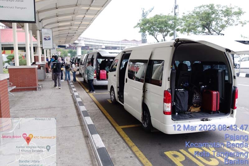 Sewa Hiace Meruyung